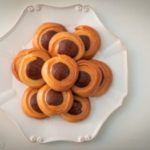 Roxakia - Cocoa syrupy dough swirls