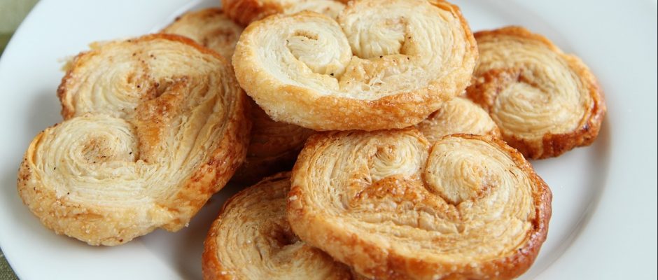 Palmier: Τα γαλλικά μπισκότα σφολιάτας που μοιάζουν με φύλλα φοίνικα