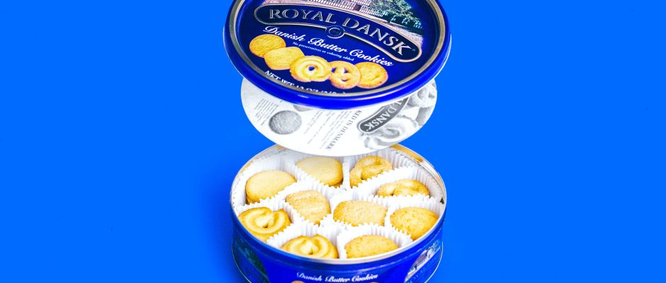 Royal Dansk cookies: Τα μπισκότα βουτύρου από τη Δανία με το χαρακτηριστικό κουτί