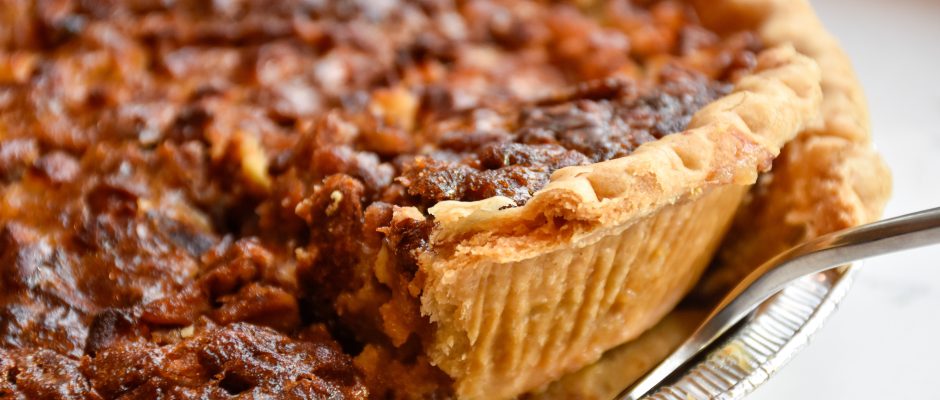 Pecan Pie: Η Αμερικανική καρυδόπιτα που τρώνε την Ημέρα των Ευχαριστιών