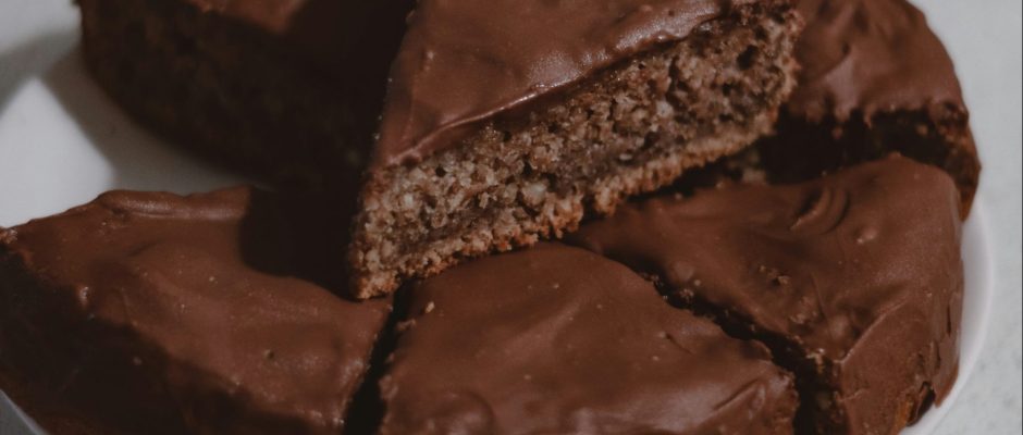 Kladdkaka: Το κολλώδες κέικ σοκολάτας από τη Σουηδία